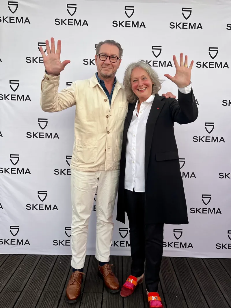 Skema nouvelle identité Carré Noir
